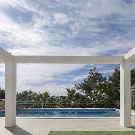Lovely In With Swimming Pool
