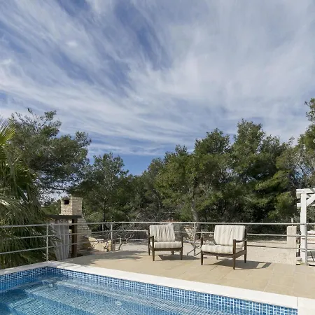 Lovely In With Swimming Pool